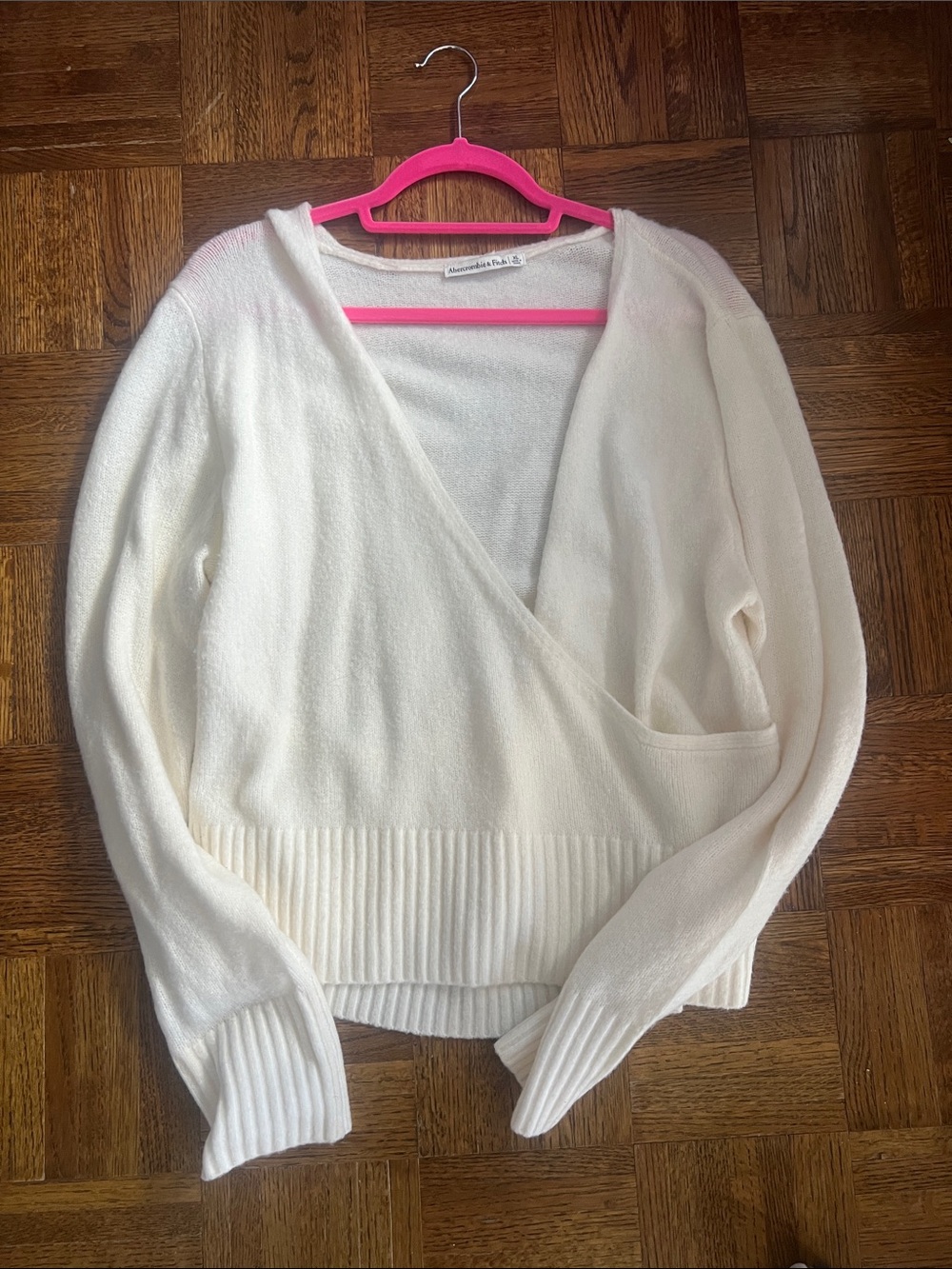 Abercrombie and Fitch XL Cream Wrap-Style Women's Sweater